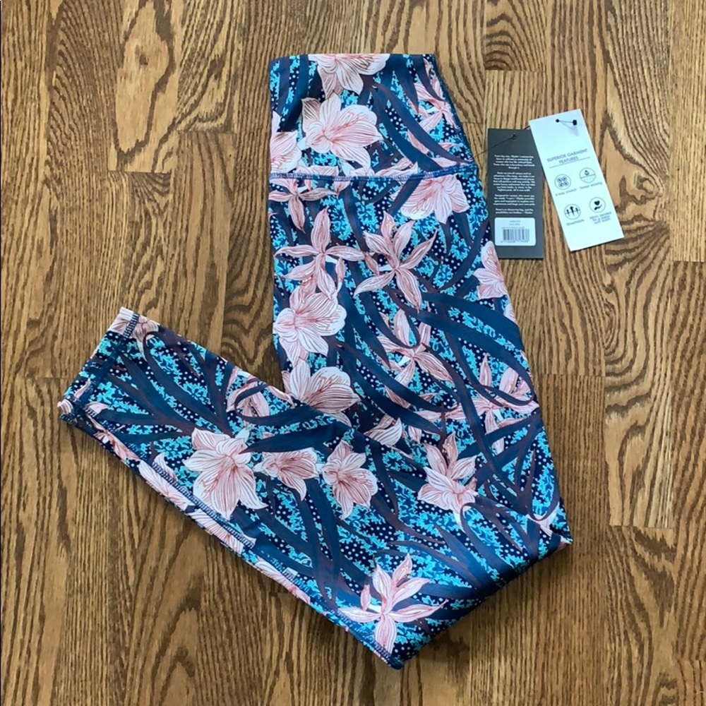 Glider high waist legging, amazing fit, new!